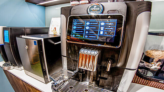 Beyond the Home Office: Why North Vancouver's Top Professionals Choose West Quay Offices 5 Coffee