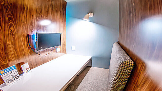 Beyond the Home Office: Why North Vancouver's Top Professionals Choose West Quay Offices 4 Private Booth